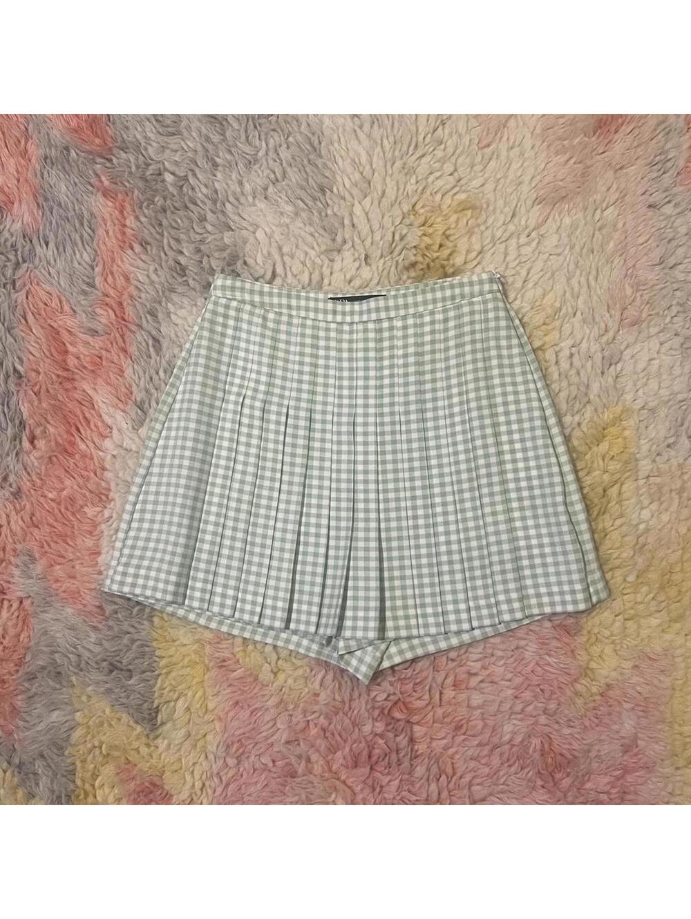 Green and white gingham pleated skort